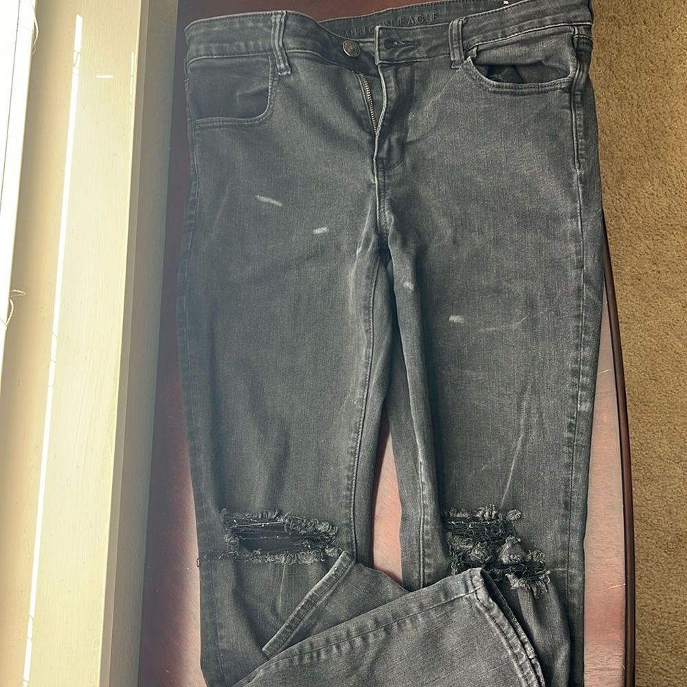 Black distressed jeggings